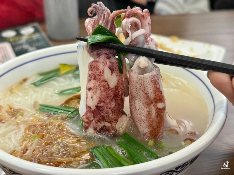 花蓮美食推薦 歐桑米粉湯 小卷米粉湯必點！還有亞軍炒飯、愛馬仕浮誇滷肉飯！ @兔貝比的菲比尋嚐