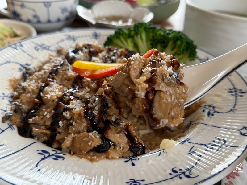 埔里最美素食餐廳！像走進藝廊般的綠建築空間，「無所從來」顛覆我對蔬食的想像 @兔貝比的菲比尋嚐