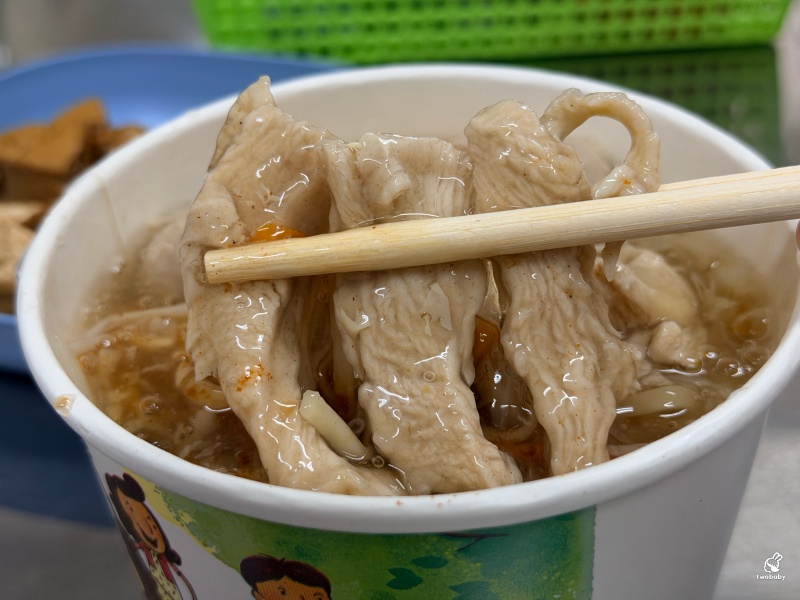 板橋美食｜藏身洗衣店裡的八塊酷雞羹！綜合羹料多實在 小菜才20元 綠豆沙必點！ @兔貝比的菲比尋嚐