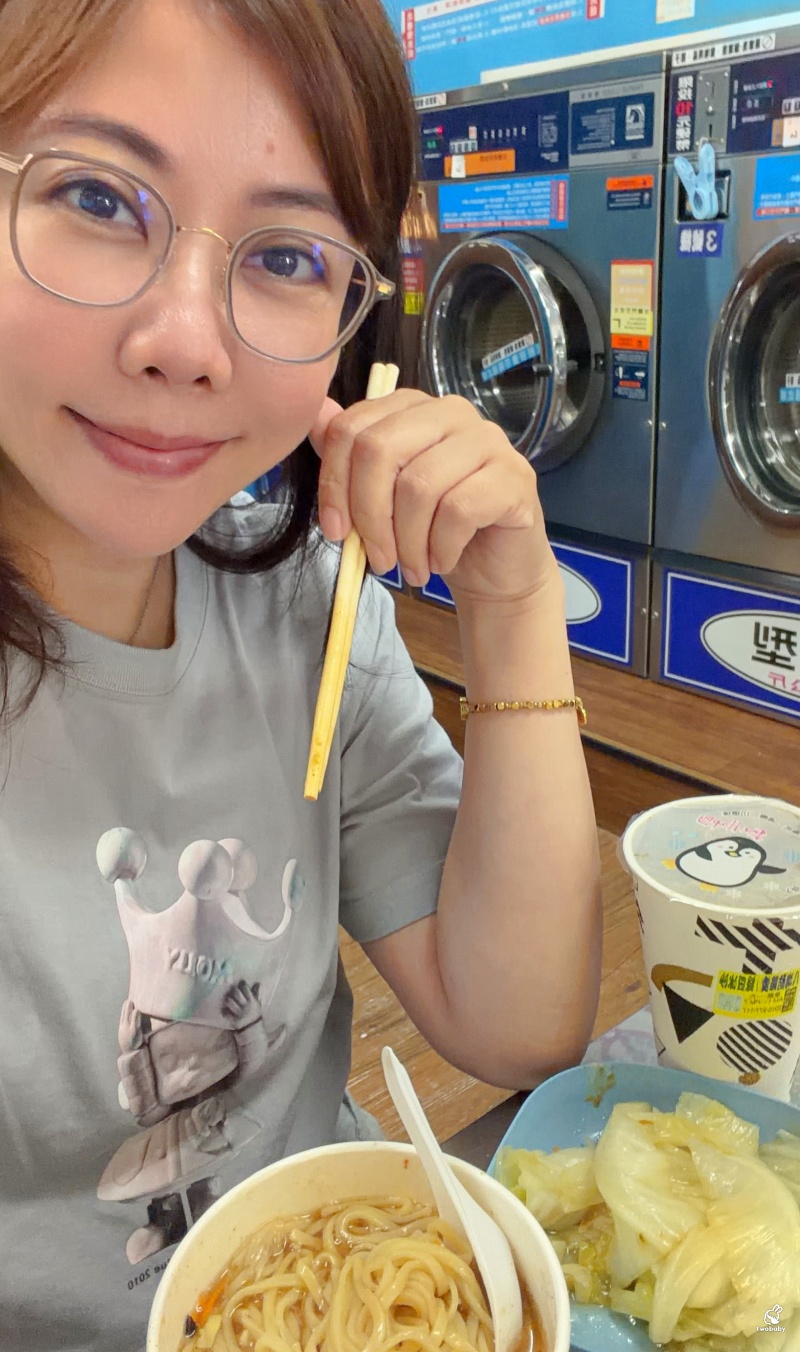 板橋美食｜藏身洗衣店裡的八塊酷雞羹！綜合羹料多實在 小菜才20元 綠豆沙必點！ @兔貝比的菲比尋嚐