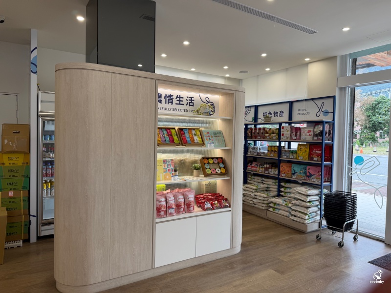 花蓮吉安冰品推薦｜山海正甜吉製冰所 香菜冰淇淋、皮蛋冰淇淋 創意冰品你想挑戰哪一味！ @兔貝比的菲比尋嚐