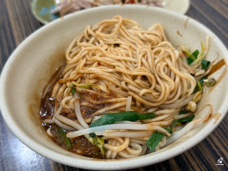 【板橋美食】無招牌卻天天客滿！飄香三代的板橋王記肉羹，在地人從小吃到大的古早味！ @兔貝比的菲比尋嚐