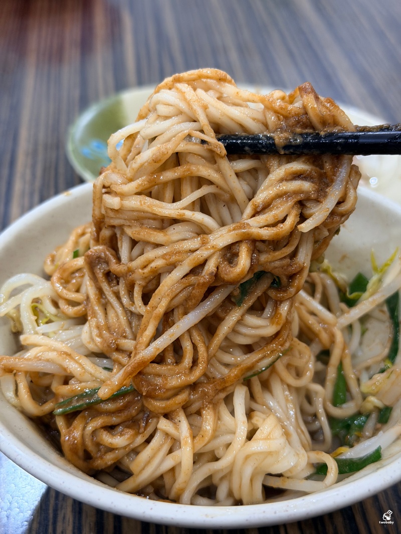 【板橋美食】無招牌卻天天客滿！飄香三代的板橋王記肉羹，在地人從小吃到大的古早味！ @兔貝比的菲比尋嚐
