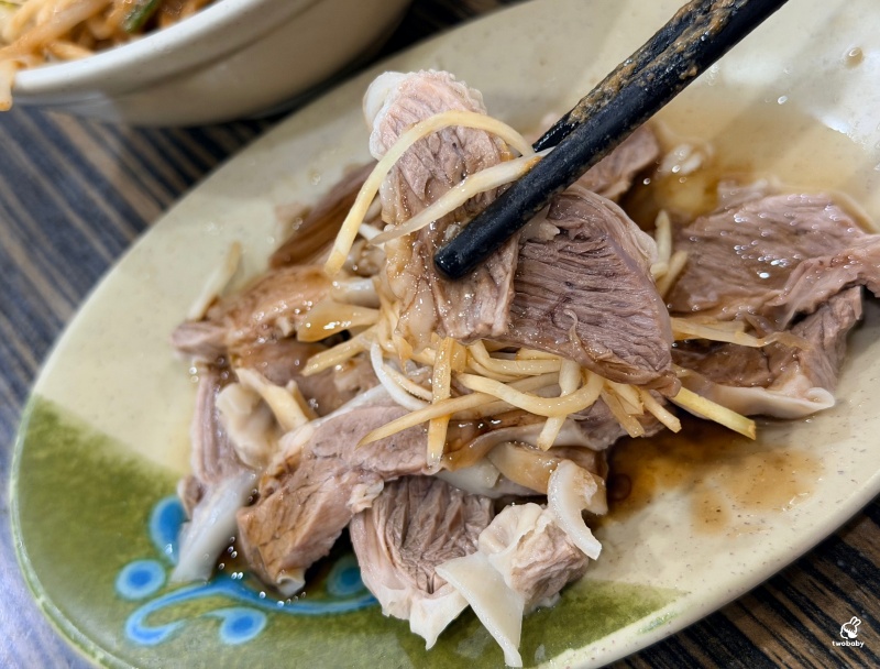 【板橋美食】無招牌卻天天客滿！飄香三代的板橋王記肉羹，在地人從小吃到大的古早味！ @兔貝比的菲比尋嚐