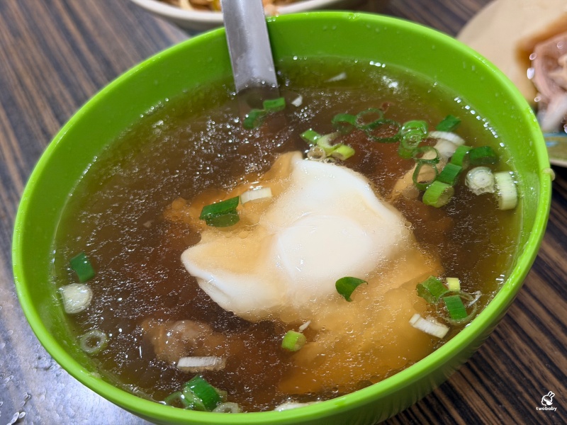 【板橋美食】無招牌卻天天客滿！飄香三代的板橋王記肉羹，在地人從小吃到大的古早味！ @兔貝比的菲比尋嚐
