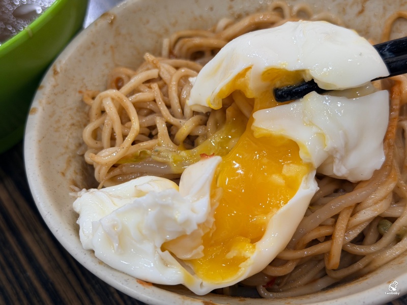 【板橋美食】無招牌卻天天客滿！飄香三代的板橋王記肉羹，在地人從小吃到大的古早味！ @兔貝比的菲比尋嚐