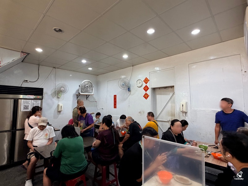 【板橋美食】無招牌卻天天客滿！飄香三代的板橋王記肉羹，在地人從小吃到大的古早味！ @兔貝比的菲比尋嚐