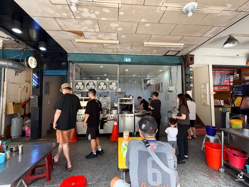【板橋美食】無招牌卻天天客滿！飄香三代的板橋王記肉羹，在地人從小吃到大的古早味！ @兔貝比的菲比尋嚐