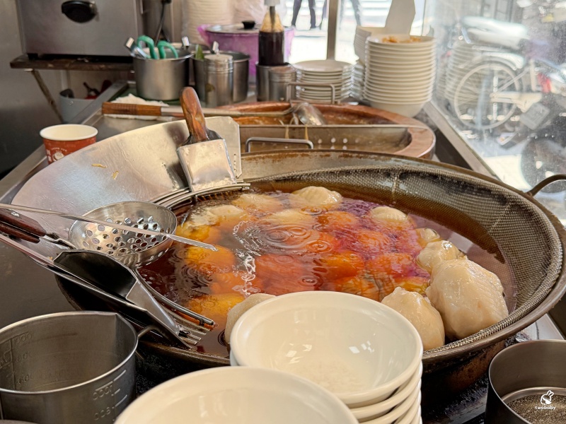 龍山寺美食推薦｜川業肉圓 萬華百年祖傳紅糟肉圓，一口咬下滿滿古早味！ @兔貝比的菲比尋嚐