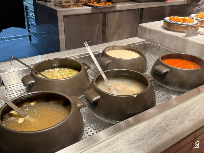饗食天堂林口三井店 超過200道料理 火烤藍鑽蝦、現切牛排、生魚片、哈根達斯吃到飽完整開箱 @兔貝比的菲比尋嚐