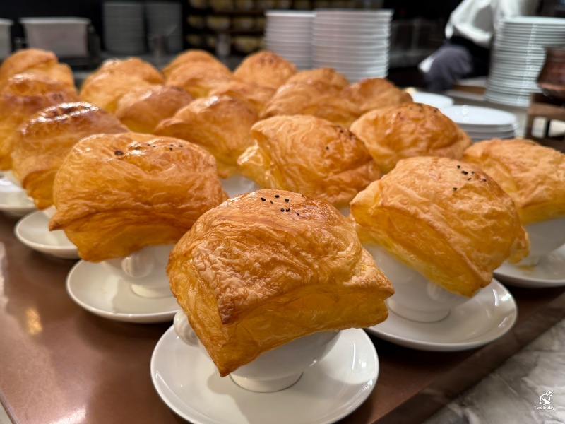 饗食天堂林口三井店 超過200道料理 火烤藍鑽蝦、現切牛排、生魚片、哈根達斯吃到飽完整開箱 @兔貝比的菲比尋嚐