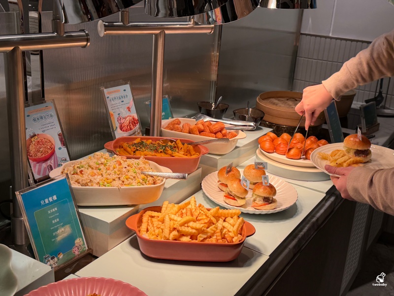 饗食天堂林口三井店 超過200道料理 火烤藍鑽蝦、現切牛排、生魚片、哈根達斯吃到飽完整開箱 @兔貝比的菲比尋嚐