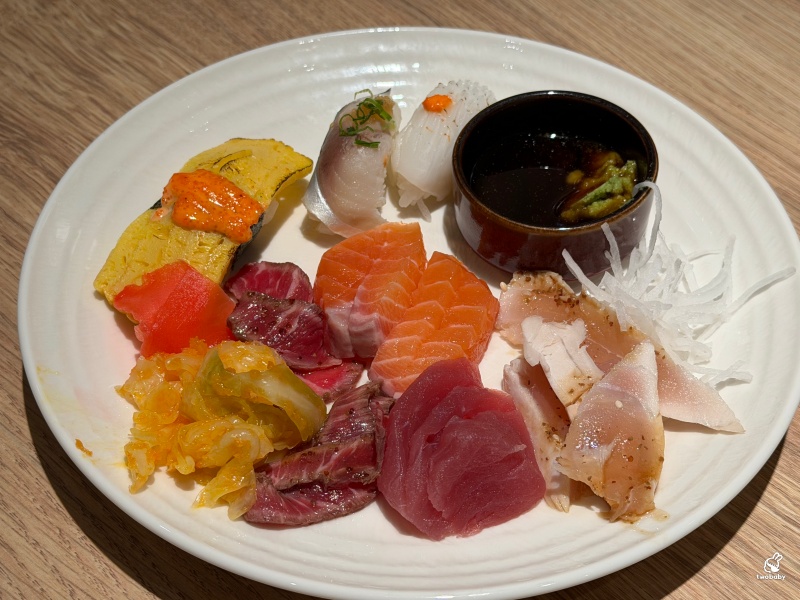 饗食天堂林口三井店 超過200道料理 火烤藍鑽蝦、現切牛排、生魚片、哈根達斯吃到飽完整開箱 @兔貝比的菲比尋嚐