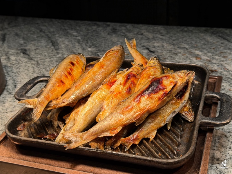 饗食天堂林口三井店 超過200道料理 火烤藍鑽蝦、現切牛排、生魚片、哈根達斯吃到飽完整開箱 @兔貝比的菲比尋嚐