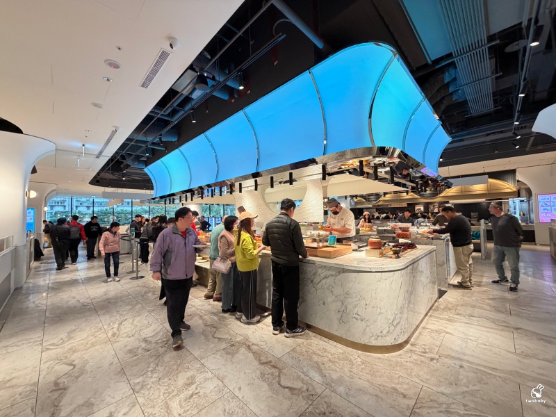 饗食天堂林口三井店 超過200道料理 火烤藍鑽蝦、現切牛排、生魚片、哈根達斯吃到飽完整開箱 @兔貝比的菲比尋嚐