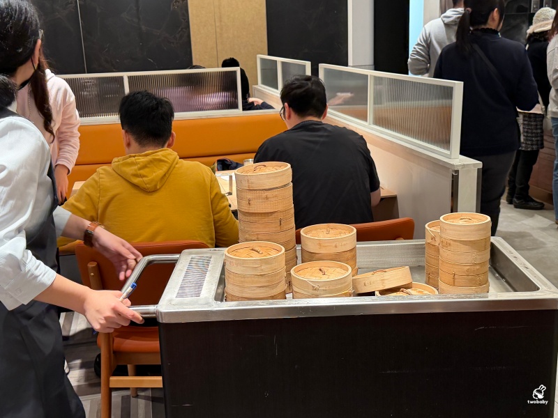 饗食天堂林口三井店 超過200道料理 火烤藍鑽蝦、現切牛排、生魚片、哈根達斯吃到飽完整開箱 @兔貝比的菲比尋嚐