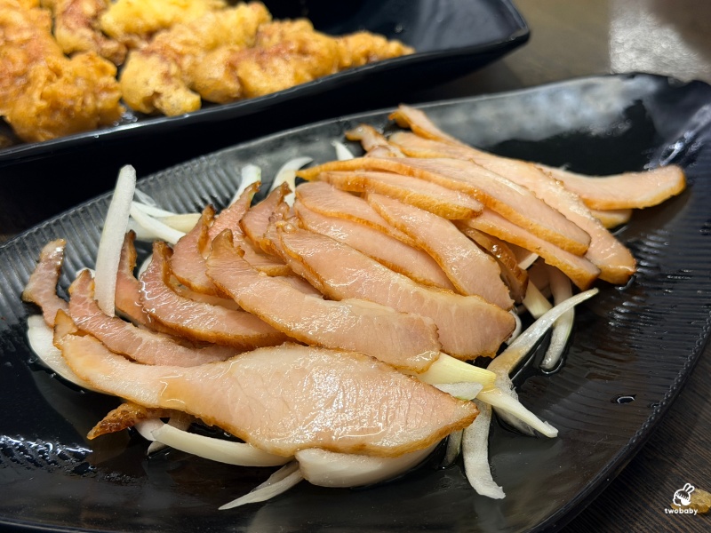 金山老街美食｜朱家卜肉80年老店 祖傳四代手路菜 招牌卜肉、鯊魚芋香米粉鍋必點！在地人推薦聚餐首選 @兔貝比的菲比尋嚐