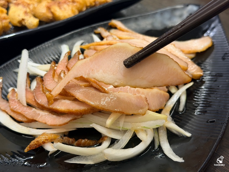 金山老街美食|朱家卜肉80年老店 祖傳四代手路菜 招牌卜肉、鯊魚芋香米粉鍋必點!在地人推薦聚餐首選 @兔貝比的菲比尋嚐 金山老街美食|朱家卜肉80年老店 祖傳四代手路菜 招牌卜肉、鯊魚芋香米粉鍋必點!在地人推薦聚餐首選 @兔貝比的菲比尋嚐