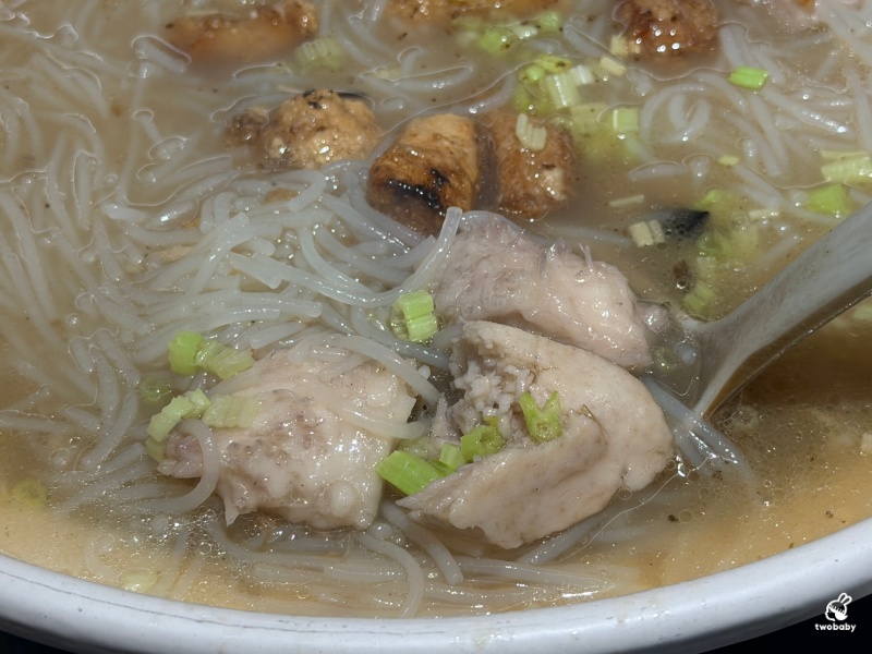 金山老街美食｜朱家卜肉80年老店 祖傳四代手路菜 招牌卜肉、鯊魚芋香米粉鍋必點！在地人推薦聚餐首選 @兔貝比的菲比尋嚐