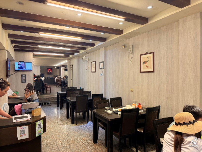 金山老街美食｜朱家卜肉80年老店 祖傳四代手路菜 招牌卜肉、鯊魚芋香米粉鍋必點！在地人推薦聚餐首選 @兔貝比的菲比尋嚐