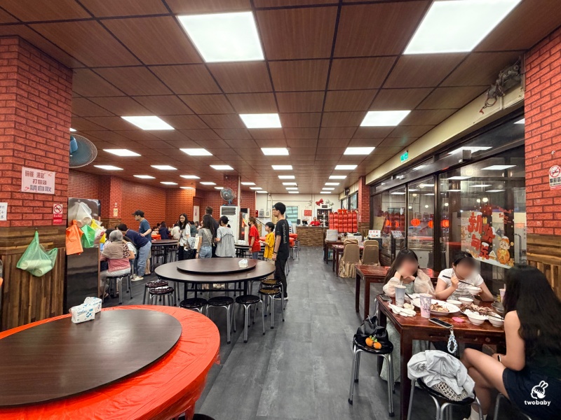 宜蘭甕仔雞推薦｜基隆甕仔雞羅東分店 3880元澎湃合菜免服務費！甕仔雞、海鮮、西魯肉一次滿足！ @兔貝比的菲比尋嚐