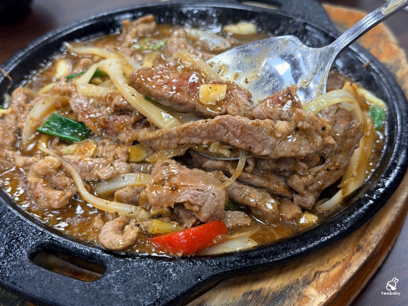 宜蘭甕仔雞推薦｜基隆甕仔雞羅東分店 3880元澎湃合菜免服務費！甕仔雞、海鮮、西魯肉一次滿足！ @兔貝比的菲比尋嚐