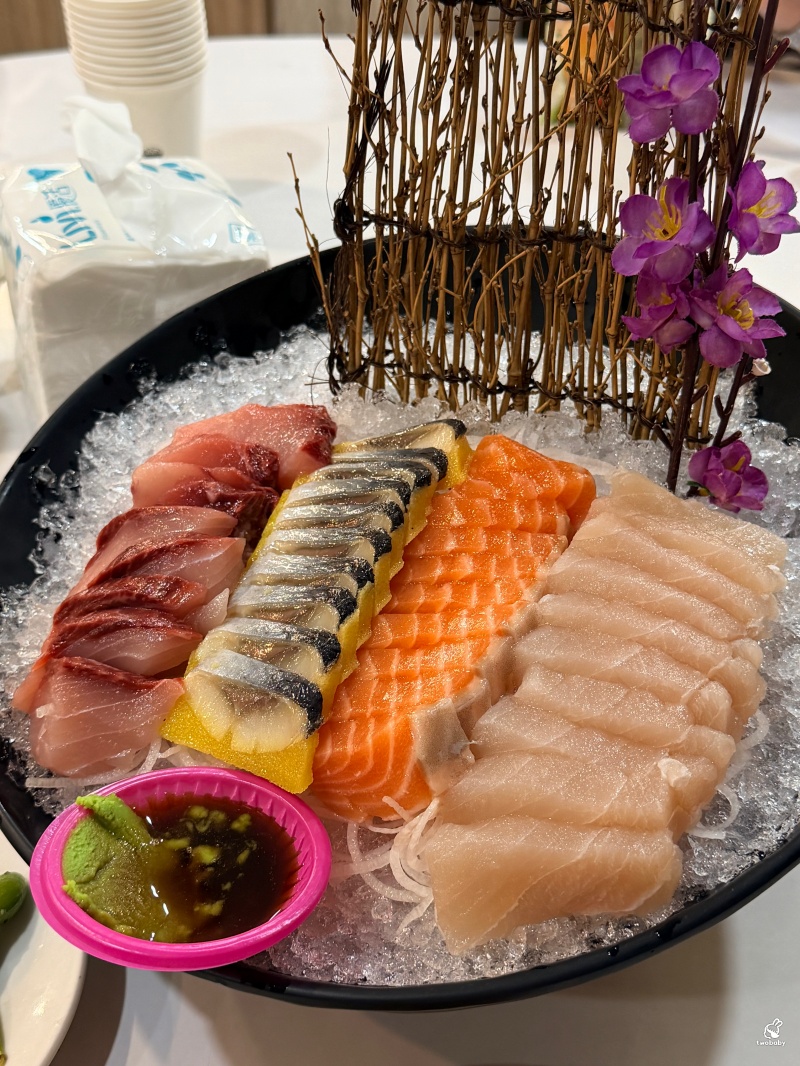 宜蘭百元生魚片太狂！壯圍海之味現撈海鮮餐廳40片生魚片只要200元，超高CP值在地人激推 @兔貝比的菲比尋嚐