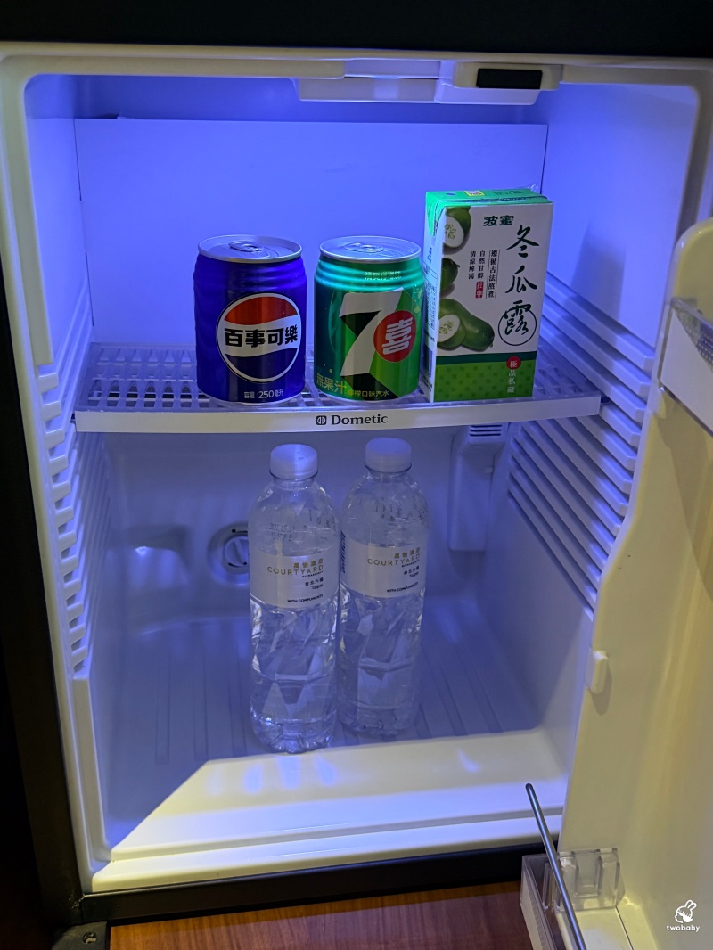【台北六福萬怡酒店住宿開箱】豪華四人房 暗黑破壞神主題+港點吃到飽+敘日早餐一次滿足!南港住宿推薦 【台北六福萬怡酒店住宿開箱】豪華四人房 暗黑破壞神主題+港點吃到飽+敘日早餐一次滿足!南港住宿推薦