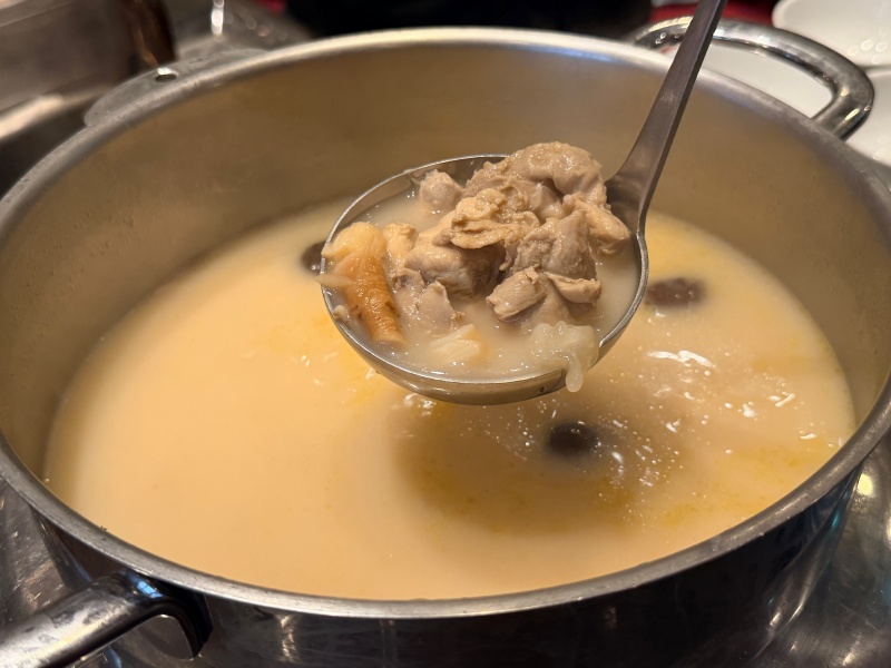 【台北六福萬怡酒店】「飲茶尋飽去」港點吃到飽登場！重現金鳳廳經典風味，超過50道港點、燒臘、粵菜無限供應 平日用餐不限時！