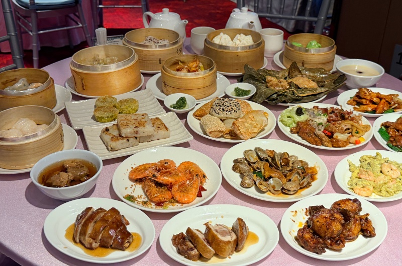 【台北六福萬怡酒店】「飲茶尋飽去」港點吃到飽登場!重現金鳳廳經典風味,超過50道港點、燒臘、粵菜無限供應 平日用餐不限時! 【台北六福萬怡酒店】「飲茶尋飽去」港點吃到飽登場!重現金鳳廳經典風味,超過50道港點、燒臘、粵菜無限供應 平日用餐不限時!