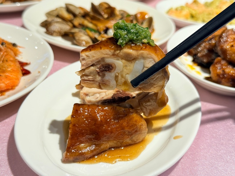 【台北六福萬怡酒店】「飲茶尋飽去」港點吃到飽登場！重現金鳳廳經典風味，超過50道港點、燒臘、粵菜無限供應 平日用餐不限時！