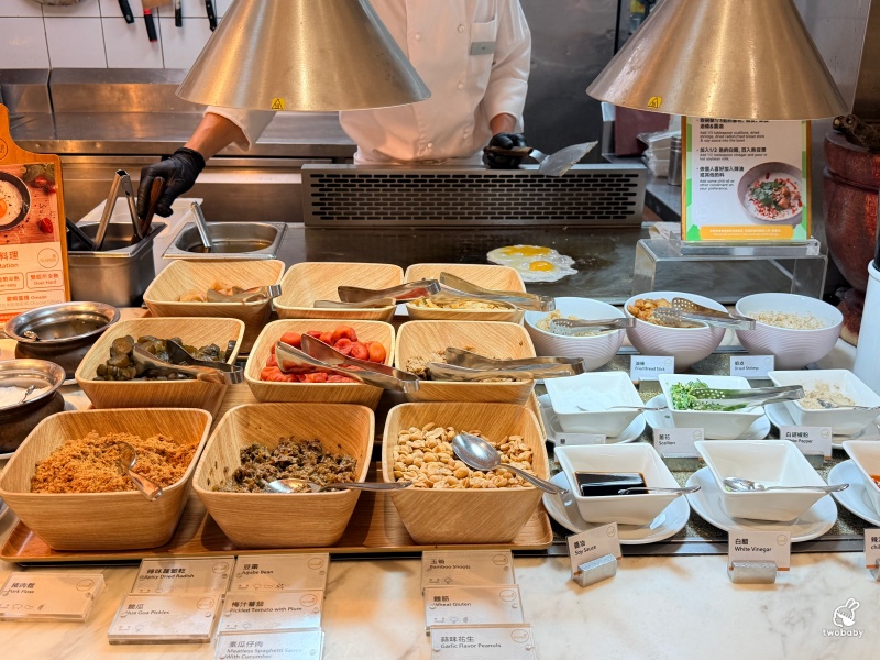 【台北南港美食】六福萬怡酒店敘日全日餐廳早餐吃到飽！平日買一送一超划算，五星Buffet不用住宿也能吃！ @兔貝比的菲比尋嚐