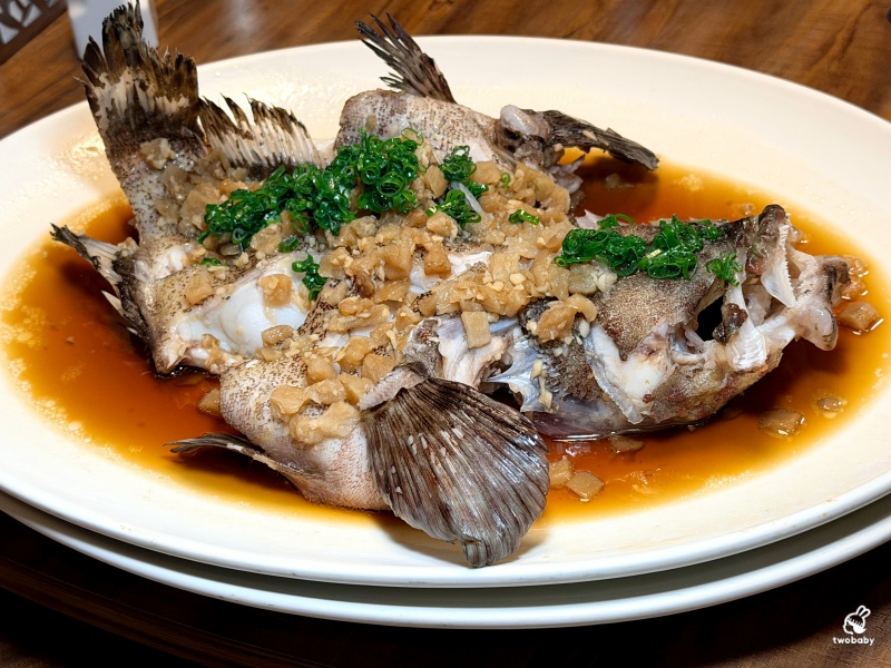 【台北松山美食】晶櫻會館粵滬創意料理｜港臺百大名廚掌杓 宴客聚餐、尾牙春酒首選，還有拿卡西現場演奏！ @兔貝比的菲比尋嚐