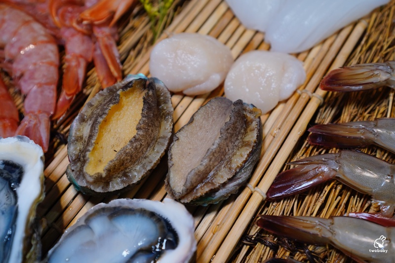 桃園燒肉吃到飽推薦!《燒肉道》全台首創軌道送餐燒肉 頂級海陸雙饗吃到飽只要789元起 日本A5和牛、小龍蝦、天使紅蝦、生蠔干貝無限吃! @兔貝比的菲比尋嚐 桃園燒肉吃到飽推薦!《燒肉道》全台首創軌道送餐燒肉 頂級海陸雙饗吃到飽只要789元起 日本A5和牛、小龍蝦、天使紅蝦、生蠔干貝無限吃! @兔貝比的菲比尋嚐