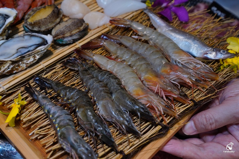 桃園燒肉吃到飽推薦!《燒肉道》全台首創軌道送餐燒肉 頂級海陸雙饗吃到飽只要789元起 日本A5和牛、小龍蝦、天使紅蝦、生蠔干貝無限吃! @兔貝比的菲比尋嚐 桃園燒肉吃到飽推薦!《燒肉道》全台首創軌道送餐燒肉 頂級海陸雙饗吃到飽只要789元起 日本A5和牛、小龍蝦、天使紅蝦、生蠔干貝無限吃! @兔貝比的菲比尋嚐