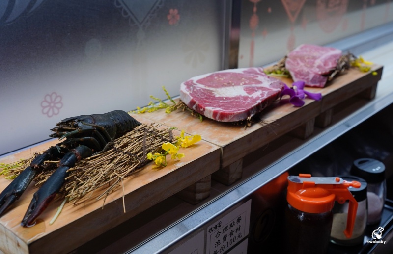 桃園燒肉吃到飽推薦!《燒肉道》全台首創軌道送餐燒肉 頂級海陸雙饗吃到飽只要789元起 日本A5和牛、小龍蝦、天使紅蝦、生蠔干貝無限吃! @兔貝比的菲比尋嚐 桃園燒肉吃到飽推薦!《燒肉道》全台首創軌道送餐燒肉 頂級海陸雙饗吃到飽只要789元起 日本A5和牛、小龍蝦、天使紅蝦、生蠔干貝無限吃! @兔貝比的菲比尋嚐