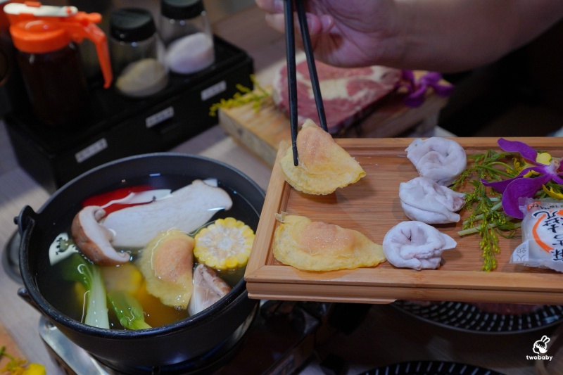 桃園燒肉吃到飽推薦！《燒肉道》全台首創軌道送餐燒肉 頂級海陸雙饗吃到飽只要789元起 日本A5和牛、小龍蝦、天使紅蝦、生蠔干貝無限吃！ @兔貝比的菲比尋嚐