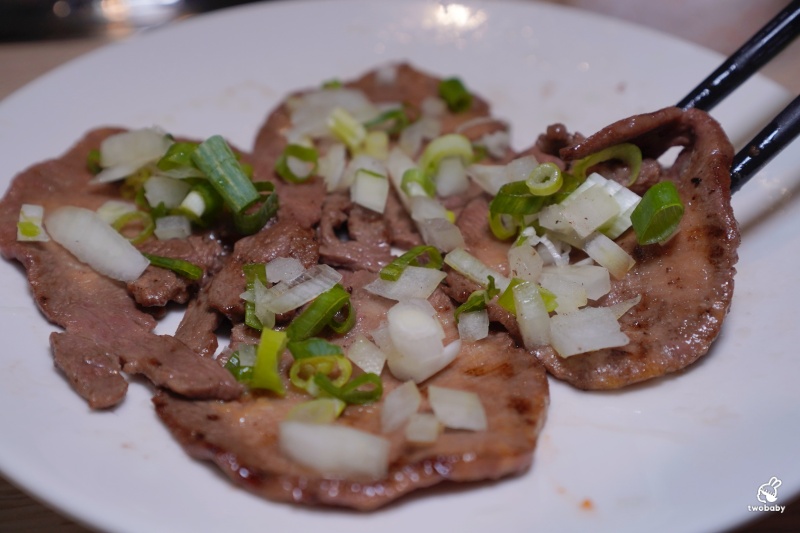 桃園燒肉吃到飽推薦!《燒肉道》全台首創軌道送餐燒肉 頂級海陸雙饗吃到飽只要789元起 日本A5和牛、小龍蝦、天使紅蝦、生蠔干貝無限吃! @兔貝比的菲比尋嚐 桃園燒肉吃到飽推薦!《燒肉道》全台首創軌道送餐燒肉 頂級海陸雙饗吃到飽只要789元起 日本A5和牛、小龍蝦、天使紅蝦、生蠔干貝無限吃! @兔貝比的菲比尋嚐