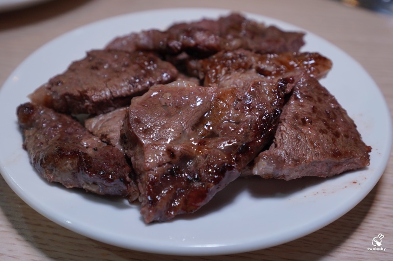 桃園燒肉吃到飽推薦!《燒肉道》全台首創軌道送餐燒肉 頂級海陸雙饗吃到飽只要789元起 日本A5和牛、小龍蝦、天使紅蝦、生蠔干貝無限吃! @兔貝比的菲比尋嚐 桃園燒肉吃到飽推薦!《燒肉道》全台首創軌道送餐燒肉 頂級海陸雙饗吃到飽只要789元起 日本A5和牛、小龍蝦、天使紅蝦、生蠔干貝無限吃! @兔貝比的菲比尋嚐