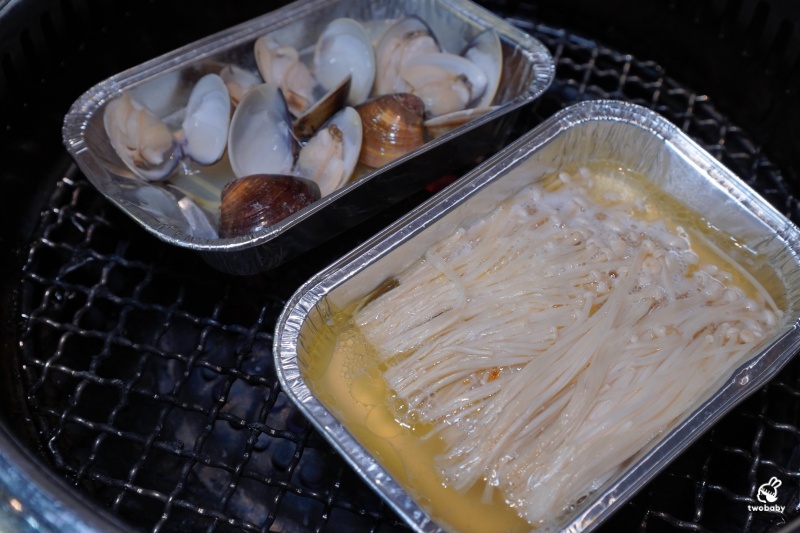 桃園燒肉吃到飽推薦!《燒肉道》全台首創軌道送餐燒肉 頂級海陸雙饗吃到飽只要789元起 日本A5和牛、小龍蝦、天使紅蝦、生蠔干貝無限吃! @兔貝比的菲比尋嚐 桃園燒肉吃到飽推薦!《燒肉道》全台首創軌道送餐燒肉 頂級海陸雙饗吃到飽只要789元起 日本A5和牛、小龍蝦、天使紅蝦、生蠔干貝無限吃! @兔貝比的菲比尋嚐