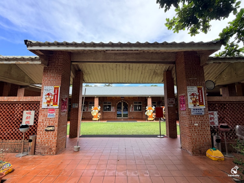 台灣水牛城｜苗栗免費親子景點推薦！磚窯雞、合菜聚餐、看動物一次滿足，佔地超大免門票玩整天！ @兔貝比的菲比尋嚐