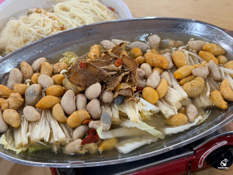 台灣水牛城｜苗栗免費親子景點推薦！磚窯雞、合菜聚餐、看動物一次滿足，佔地超大免門票玩整天！ @兔貝比的菲比尋嚐