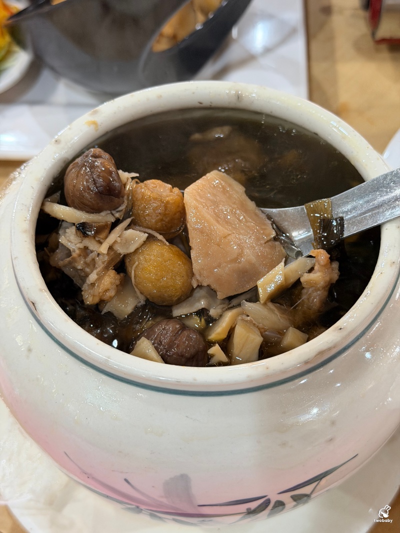 台灣水牛城｜苗栗免費親子景點推薦！磚窯雞、合菜聚餐、看動物一次滿足，佔地超大免門票玩整天！ @兔貝比的菲比尋嚐