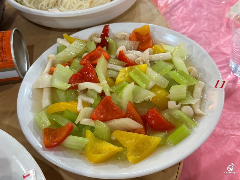 台灣水牛城｜苗栗免費親子景點推薦！磚窯雞、合菜聚餐、看動物一次滿足，佔地超大免門票玩整天！ @兔貝比的菲比尋嚐