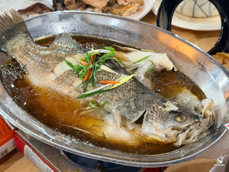 台灣水牛城｜苗栗免費親子景點推薦！磚窯雞、合菜聚餐、看動物一次滿足，佔地超大免門票玩整天！ @兔貝比的菲比尋嚐