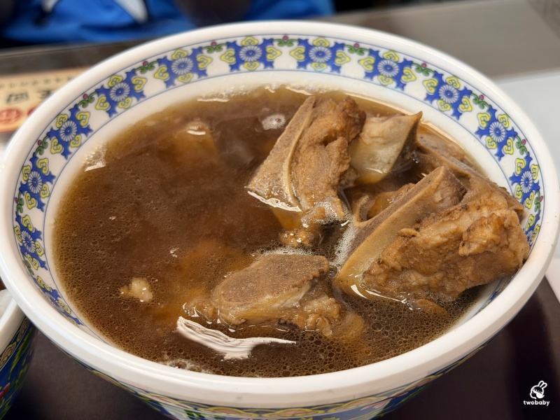 板橋美食｜飄香25年的白家十全排骨進駐板橋 藥燉羊小排、藥膳排骨、滷肉飯一次滿足！ @兔貝比的菲比尋嚐