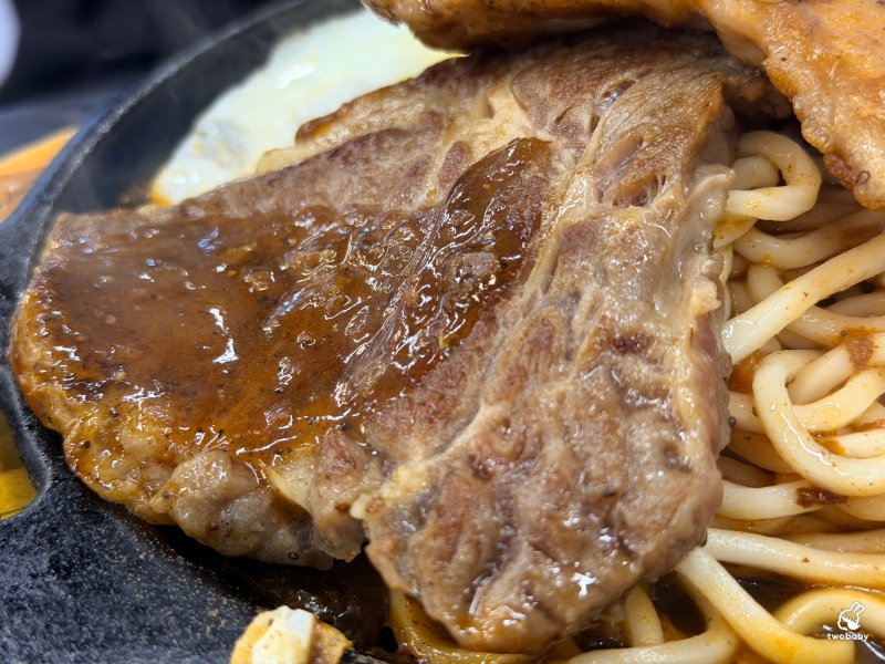 板橋新開幕牛排館｜樂庭牛排館，酥皮濃湯免費送 飲料、冰淇淋無限享用 @兔貝比的菲比尋嚐