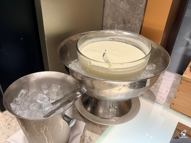 洛可可茶苑｜台北漢普頓酒店早午餐百匯，399元起吃到飽！7-9月限定泰式美食季，月亮蝦餅、打拋豬、生啤酒無限暢飲 @兔貝比的菲比尋嚐