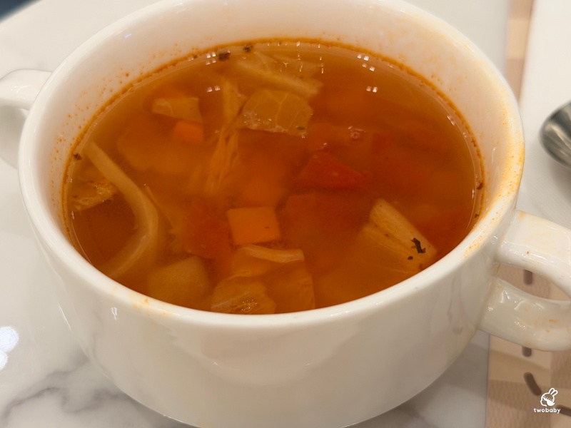 洛可可茶苑｜台北漢普頓酒店早午餐百匯，399元起吃到飽！7-9月限定泰式美食季，月亮蝦餅、打拋豬、生啤酒無限暢飲 @兔貝比的菲比尋嚐