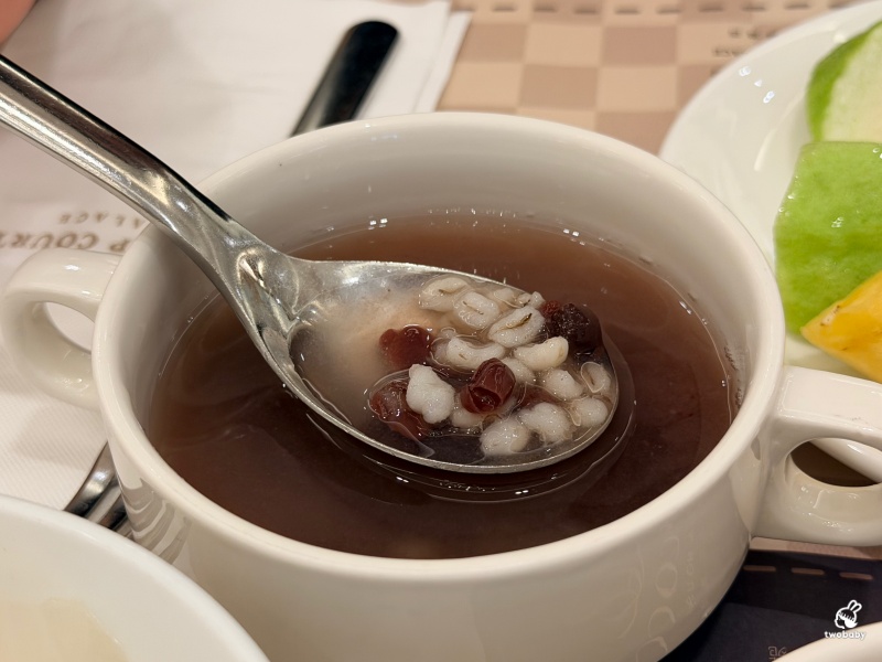 洛可可茶苑｜台北漢普頓酒店早午餐百匯，399元起吃到飽！7-9月限定泰式美食季，月亮蝦餅、打拋豬、生啤酒無限暢飲 @兔貝比的菲比尋嚐